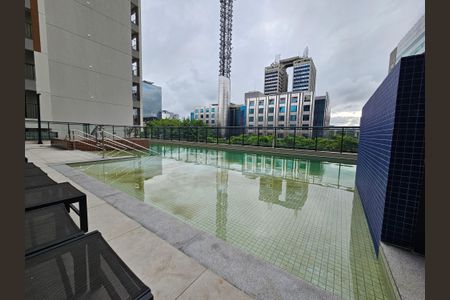 Studio para alugar com 31m², 1 quarto e sem vaga Studio para alugar com 31m², 1 quarto e sem vagaÁrea comum - Piscina