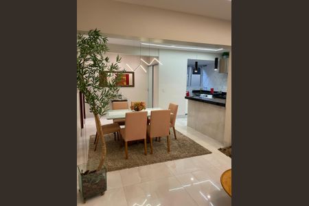 Sala de jantar de apartamento para alugar com 3 quartos, 100m² em Setor Campinas, Goiânia