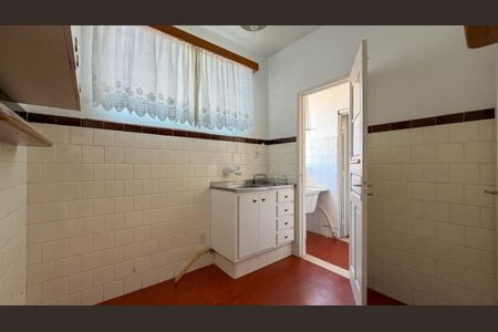 Cozinha  de apartamento para alugar com 2 quartos, 60m² em Independência, Porto Alegre