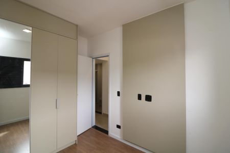 Quarto 2 de apartamento para alugar com 2 quartos, 45m² em Vila Fernandes, São Paulo