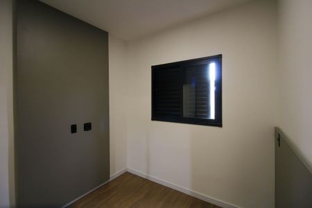 Quarto 1 de apartamento para alugar com 2 quartos, 45m² em Vila Fernandes, São Paulo