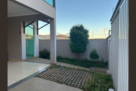 Casa para alugar com 202m², 3 quartos e 2 vagasÁrea externa
