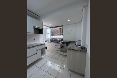 Cozinha de apartamento à venda com 3 quartos, 90m² em Indianópolis, São Paulo