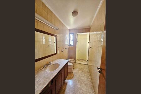 Apartamento à venda com 283m², 4 quartos e 5 vagasBanheiro 1