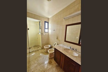 Apartamento à venda com 283m², 4 quartos e 5 vagasBanheiro 1