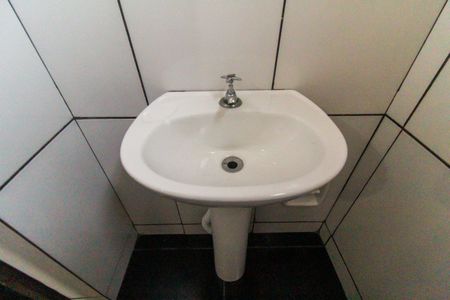 Casa para alugar com 40m², 1 quarto e sem vaga Casa para alugar com 40m², 1 quarto e sem vagaBanheiro