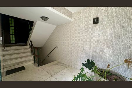 Apartamento à venda com 210m², 4 quartos e 2 vagasHall de entrada 