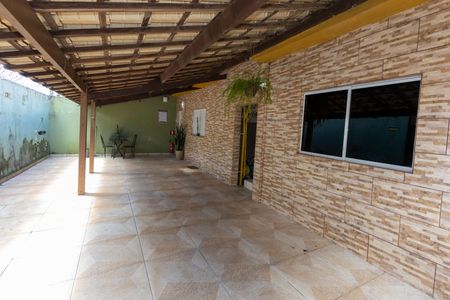 Casa para alugar com 250m², 5 quartos e 1 vagaQuintal