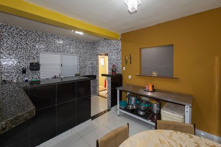 Casa para alugar com 250m², 5 quartos e 1 vagaCozinha