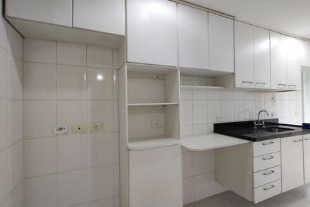 Apartamento à venda com 66m², 2 quartos e 1 vagaCozinha - Armários