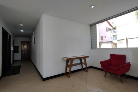 Apartamento à venda com 66m², 2 quartos e 1 vagaHall de entrada