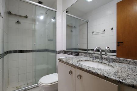 Apartamento à venda com 66m², 2 quartos e 1 vagaBanheiro da Suíte