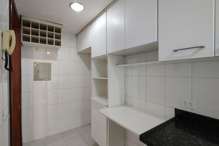 Apartamento à venda com 66m², 2 quartos e 1 vagaCozinha - Armários