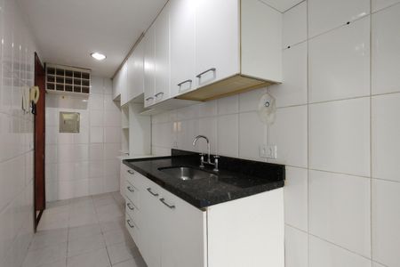 Apartamento à venda com 66m², 2 quartos e 1 vagaCozinha - Armários