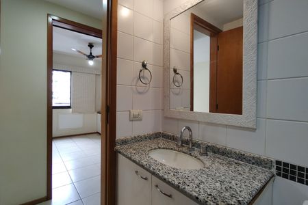 Apartamento à venda com 66m², 2 quartos e 1 vagaBanheiro Social