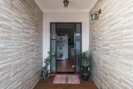 Casa para alugar com 80m², 2 quartos e 3 vagas Casa para alugar com 80m², 2 quartos e 3 vagasEntrada