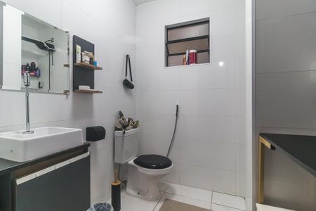 Casa para alugar com 80m², 2 quartos e 3 vagas Casa para alugar com 80m², 2 quartos e 3 vagasBanheiro da Suíte