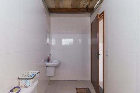 Casa para alugar com 80m², 2 quartos e 3 vagas Casa para alugar com 80m², 2 quartos e 3 vagasBanheiro de serviço