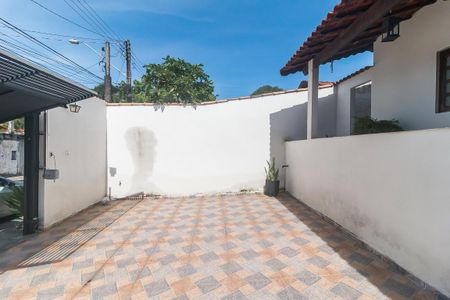 Casa para alugar com 80m², 2 quartos e 3 vagas Casa para alugar com 80m², 2 quartos e 3 vagasGaragem