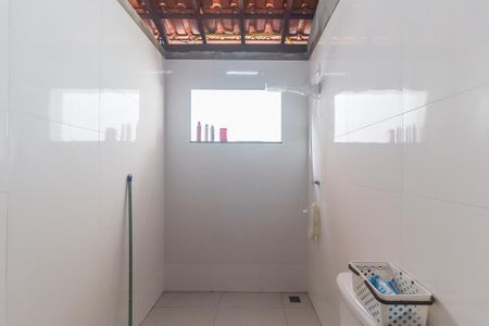 Casa para alugar com 80m², 2 quartos e 3 vagas Casa para alugar com 80m², 2 quartos e 3 vagasBanheiro de serviço