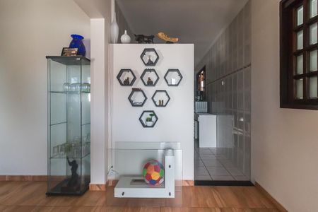 Casa para alugar com 80m², 2 quartos e 3 vagas Casa para alugar com 80m², 2 quartos e 3 vagasEntrada