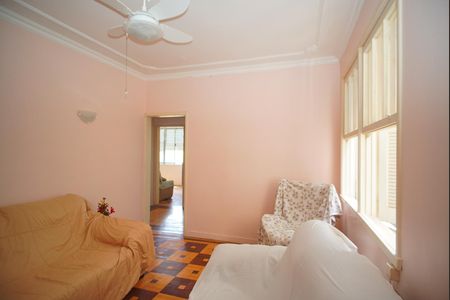 Sala de apartamento à venda com 3 quartos, 78m² em São Geraldo, Porto Alegre