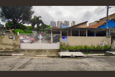 Casa para alugar com 680m², 3 quartos e 8 vagasFachada