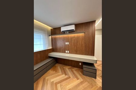 Quarto de apartamento à venda com 4 quartos, 230m² em Pinheiros, São Paulo