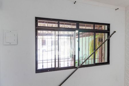 Casa à venda com 3 quartos, 148m² em Vila Ponte Rasa, São Paulo