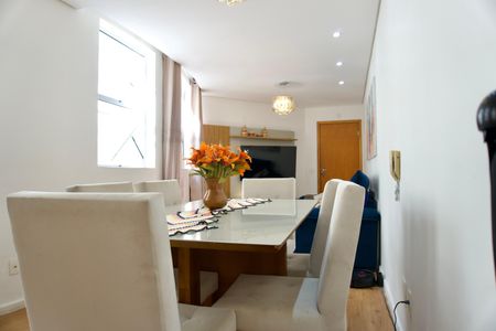 Apartamento à venda com 92m², 3 quartos e sem vagaSala - Mesa de Jantar