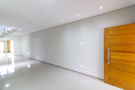 Casa para alugar com 190m², 3 quartos e 2 vagas Casa para alugar com 190m², 3 quartos e 2 vagasSala
