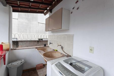 Casa para alugar com 220m², 3 quartos e 4 vagas Casa para alugar com 220m², 3 quartos e 4 vagasÁrea de serviço