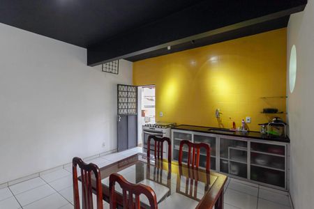 Casa para alugar com 220m², 3 quartos e 4 vagas Casa para alugar com 220m², 3 quartos e 4 vagasCozinha