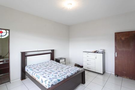 Casa para alugar com 220m², 3 quartos e 4 vagas Casa para alugar com 220m², 3 quartos e 4 vagasSuíte