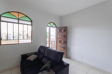 Casa para alugar com 220m², 3 quartos e 4 vagas Casa para alugar com 220m², 3 quartos e 4 vagasSala