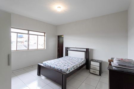 Casa para alugar com 220m², 3 quartos e 4 vagas Casa para alugar com 220m², 3 quartos e 4 vagasSuíte