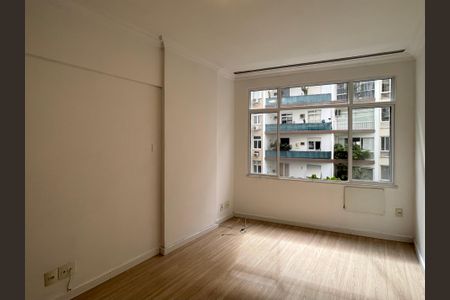 Apartamento à venda com 35m², 1 quarto e sem vagaQuarto