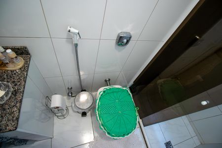 Apartamento à venda com 56m², 2 quartos e 1 vaga Apartamento à venda com 56m², 2 quartos e 1 vagaBanheiro