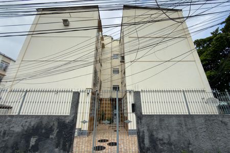 Apartamento à venda com 56m², 2 quartos e 1 vaga Apartamento à venda com 56m², 2 quartos e 1 vagaFachada