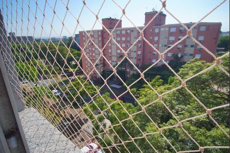 Sala - Vista de apartamento para alugar com 3 quartos, 93m² em Jardim Itu, Porto Alegre