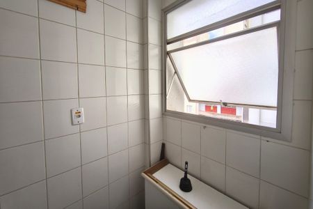 Apartamento à venda com 46m², 1 quarto e 1 vaga Apartamento à venda com 46m², 1 quarto e 1 vagaÁrea de Serviço