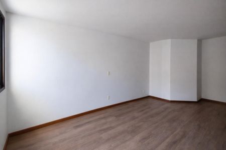 Sala  de apartamento para alugar com 1 quarto, 42m² em Centro Histórico, Porto Alegre