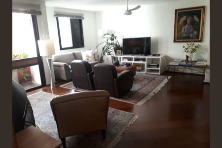 Apartamento à venda com 3 quartos, 226m² em Moema, São Paulo