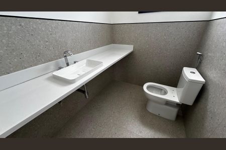 Casa de condomínio à venda com 493m², 4 quartos e 2 vagas Casa de condomínio à venda com 493m², 4 quartos e 2 vagasLavabo 2