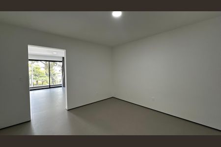 Casa de condomínio à venda com 493m², 4 quartos e 2 vagas Casa de condomínio à venda com 493m², 4 quartos e 2 vagasCloset do quarto 3