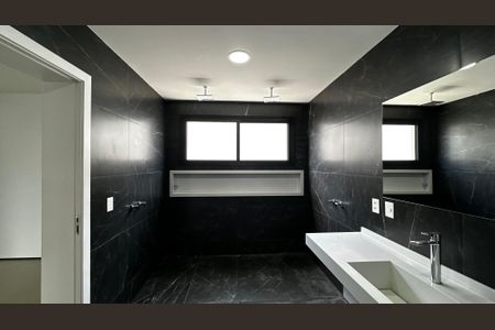 Casa de condomínio à venda com 493m², 4 quartos e 2 vagas Casa de condomínio à venda com 493m², 4 quartos e 2 vagasBanheiro do Quarto 3