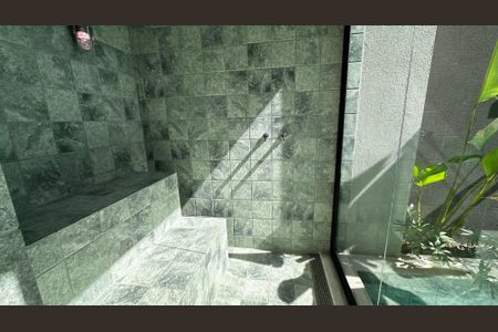 Casa de condomínio à venda com 493m², 4 quartos e 2 vagas Casa de condomínio à venda com 493m², 4 quartos e 2 vagasSauna