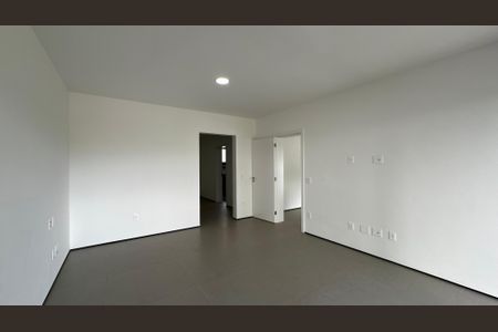 Casa de condomínio à venda com 493m², 4 quartos e 2 vagas Casa de condomínio à venda com 493m², 4 quartos e 2 vagasQuarto 3