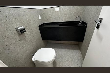 Casa de condomínio à venda com 493m², 4 quartos e 2 vagas Casa de condomínio à venda com 493m², 4 quartos e 2 vagasLavabo