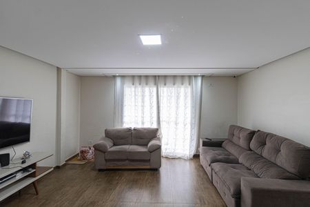 Casa à venda com 200m², 3 quartos e 2 vagas Casa à venda com 200m², 3 quartos e 2 vagasSala